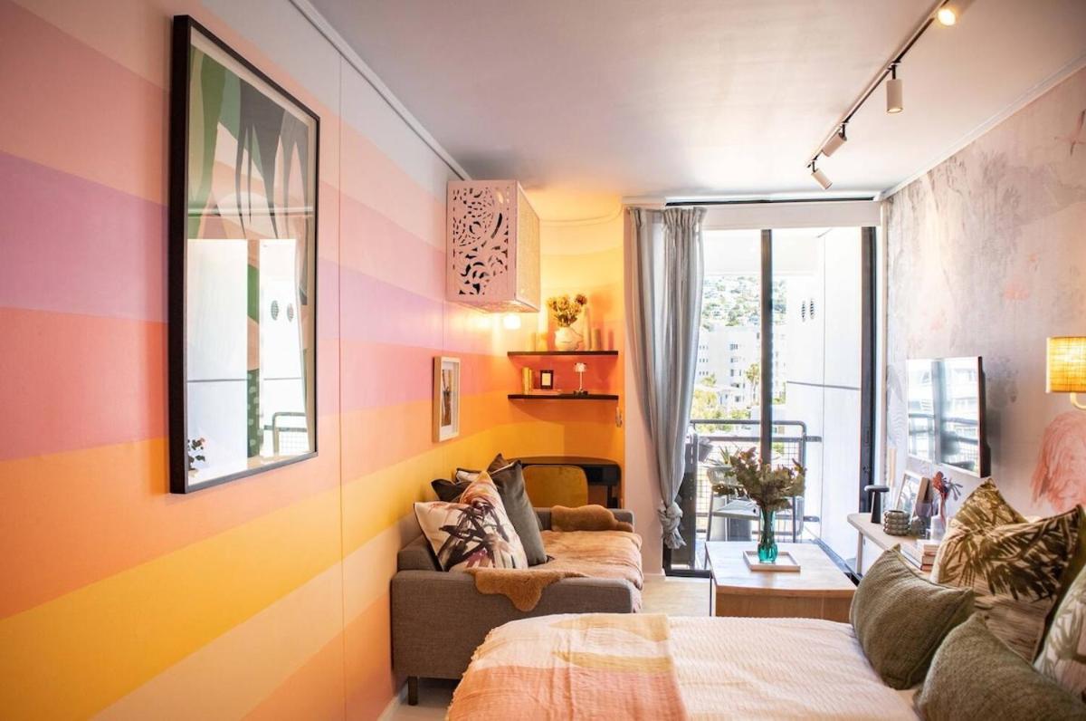 Elegant By The Sea Apartment